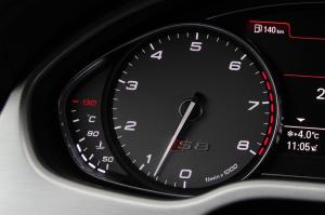 Audi S8 2012 года  (WW)
